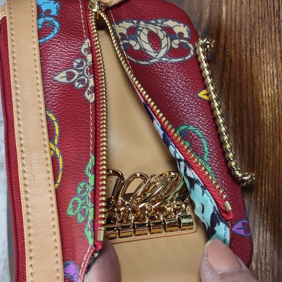 Sharif Vintage 80's Wristlet w/Key Keeper - Picture 4 of 7